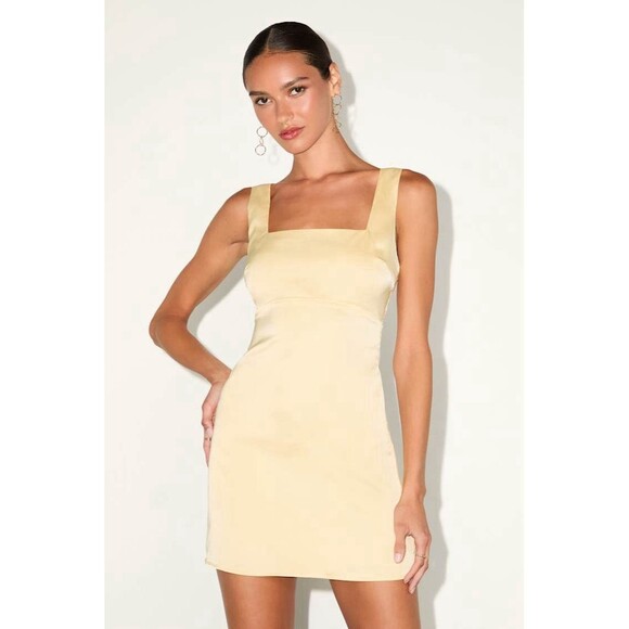 Lulus Cutest Satin Square Neck Mini In Golden Yellow Size Small NWT - Picture 1 of 10